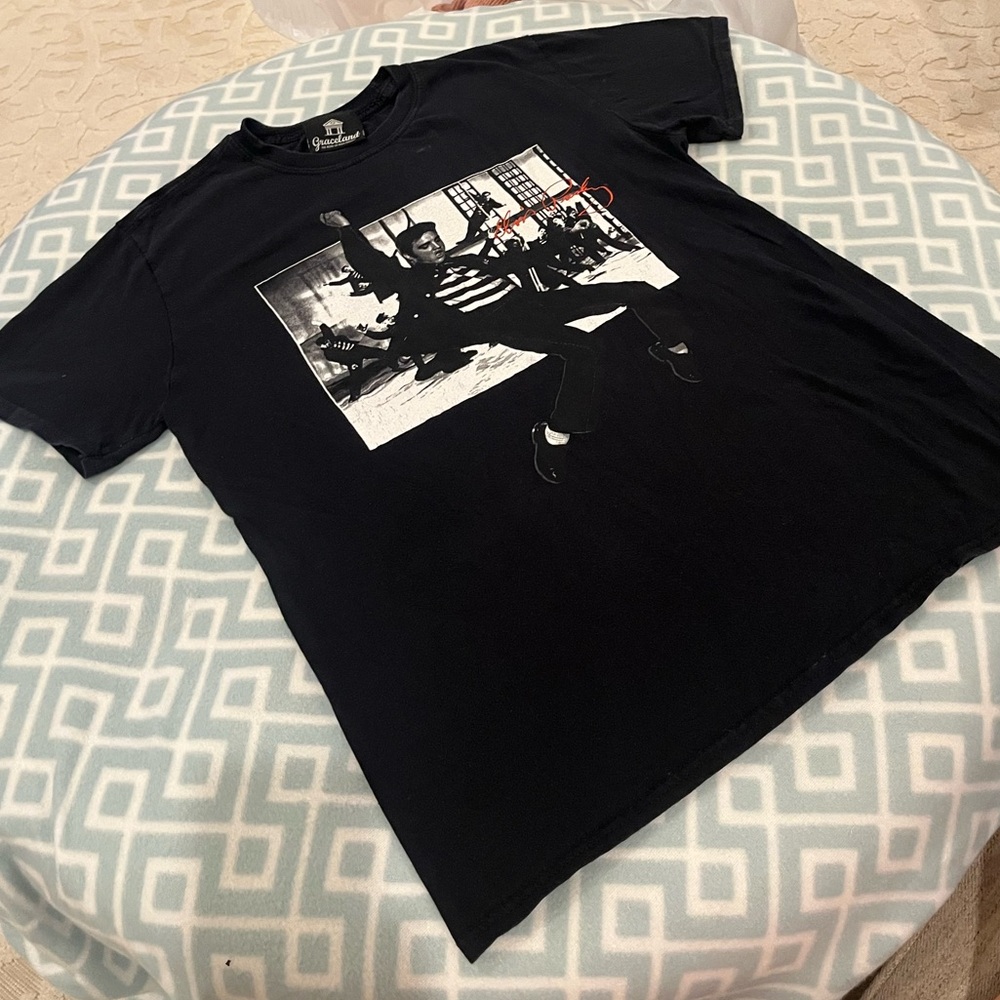 Graceland Elvis teeshirt.